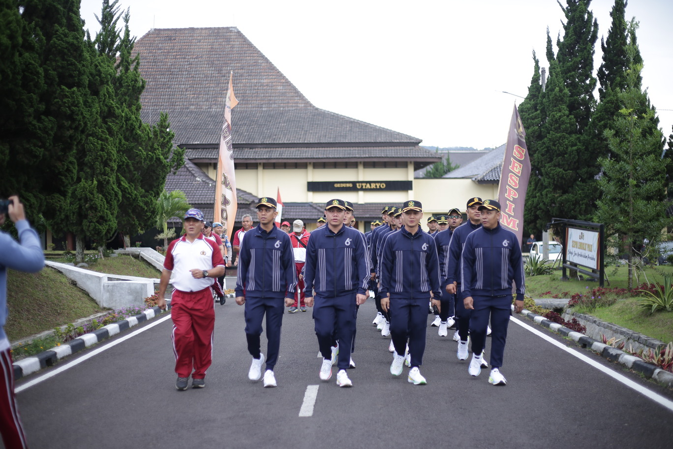 Simulasi Kepemimpinan