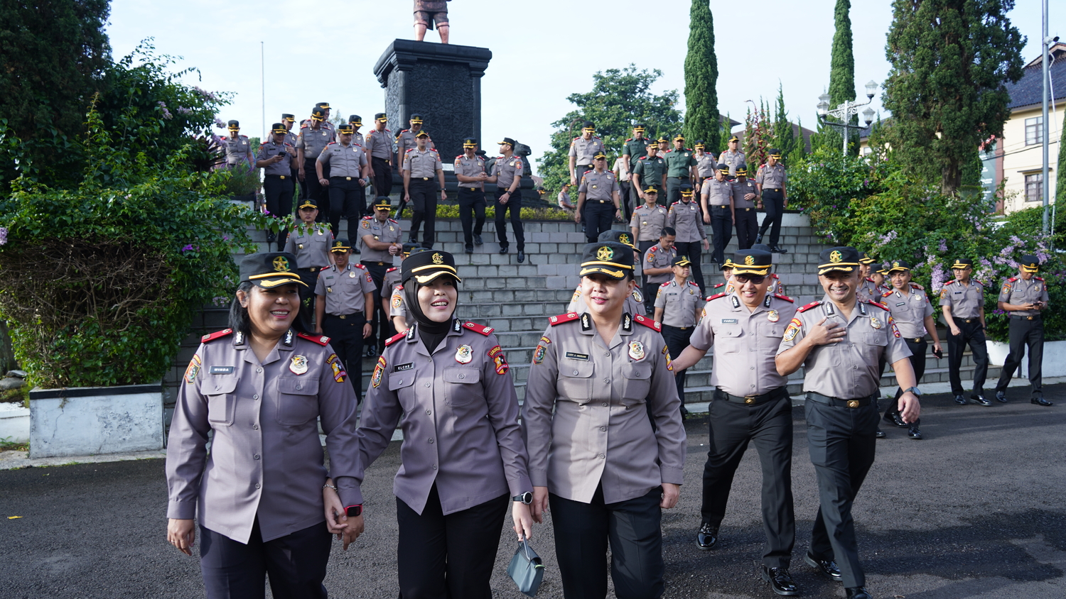 Simulasi Kepemimpinan