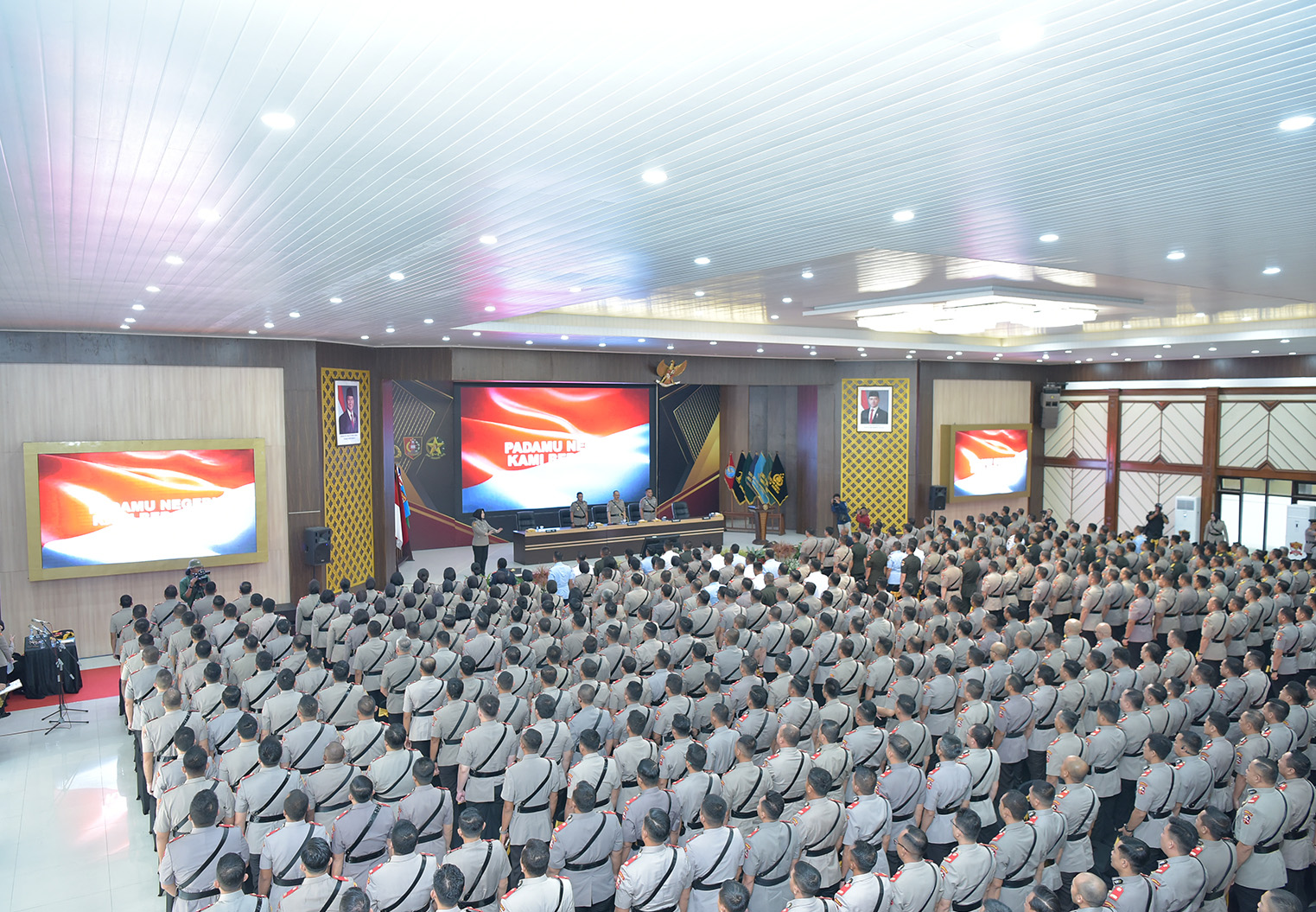 Simulasi Kepemimpinan