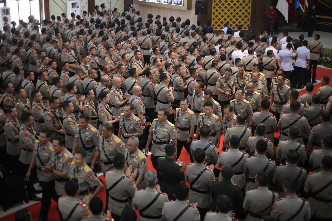 Simulasi Kepemimpinan