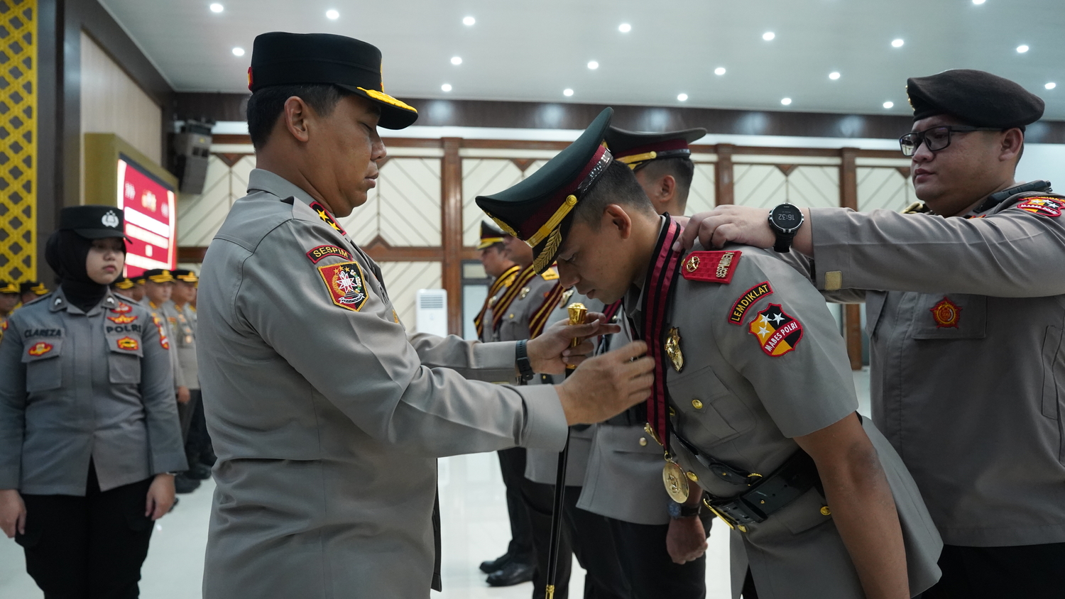 Simulasi Kepemimpinan